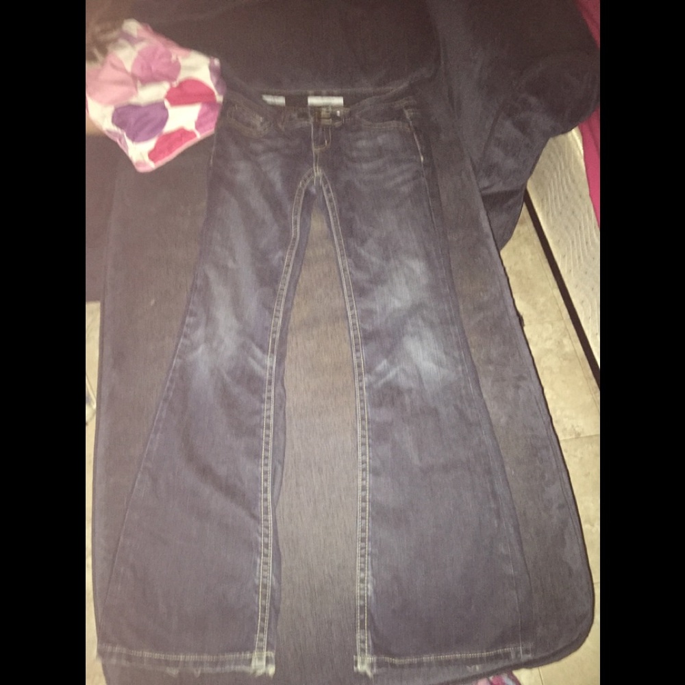 They are vigoss jeans they are nice